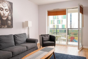 Sady Żoliborskie Generous Apartment